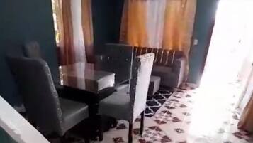 Loftsværelse - 1 soveværelse - balkon | Interiør