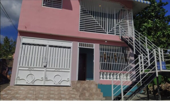 Loft, 1 chambre, balcon | Détail de l’extérieur