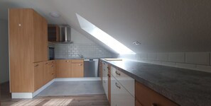 Refrigerador, horno, parrilla de estufa y lavavajillas 