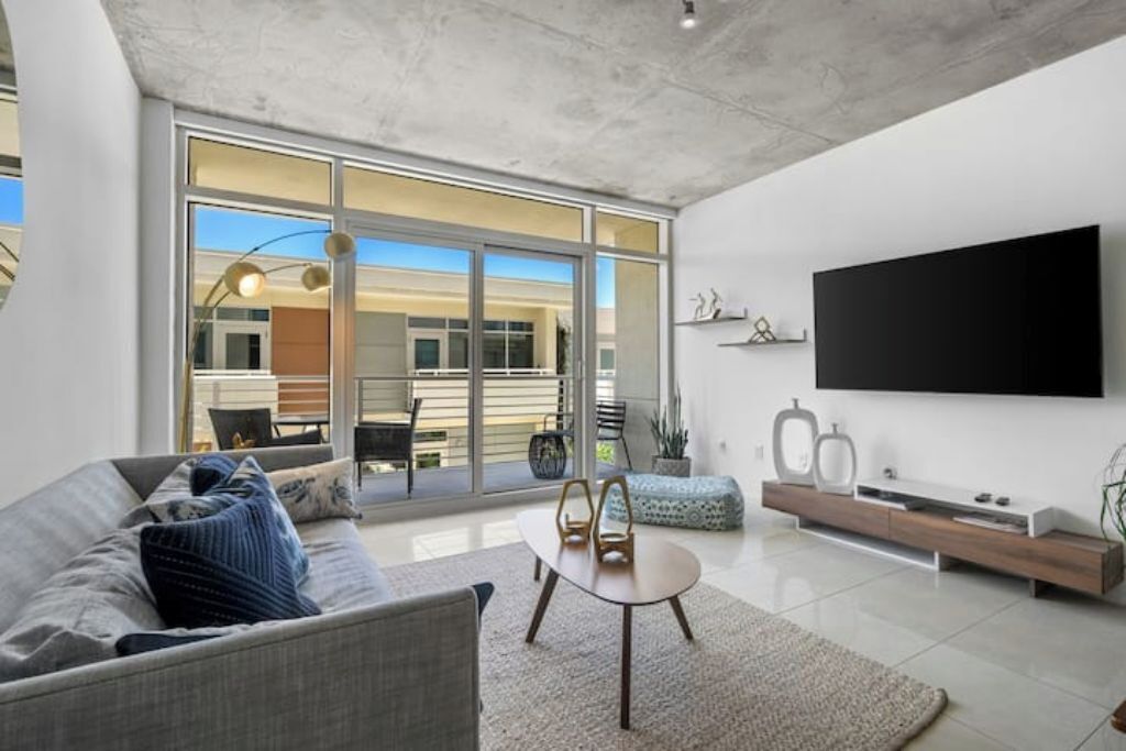 Smart TV, foosball, table tennis