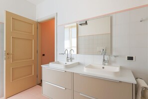 Een douche, een bidet