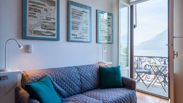 Appartement, 2 chambres, vue lac | Fer et planche Ă repasser, Wi-Fi gratuit