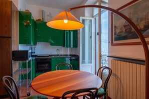 Apartamento, 2 habitaciones, vistas al lago | Comedor