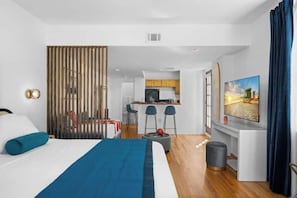 1 habitación, tabla de planchar con plancha, wifi gratis y ropa de cama