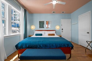 1 bedroom, iron/ironing board, travel cot, free WiFi - #04 Corner Unit in Mid-century Art-Déco building KingBed EnSuiteBath PetsOK (Miami Beach)