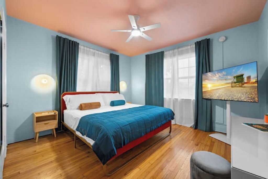 #07 Corner Unit In Mid-century Art-déco Building Kingbed Ensuitebath Petsok - South Beach, FL