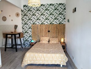 Chambre Standard, patio, vue sur le jardin | SystĂšme dâinsonorisation, accĂšs au Wi-Fi (inclus)