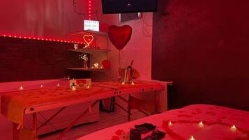 Romantische kamer, uitzicht op tuin | Geluiddichte muren, gratis wifi