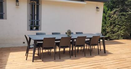 Luxury villa surrounded by nature with heated swimming pool and outdoor jacuzzi