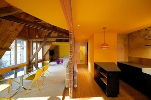 Apartment, Patio, Sea View | Dining room