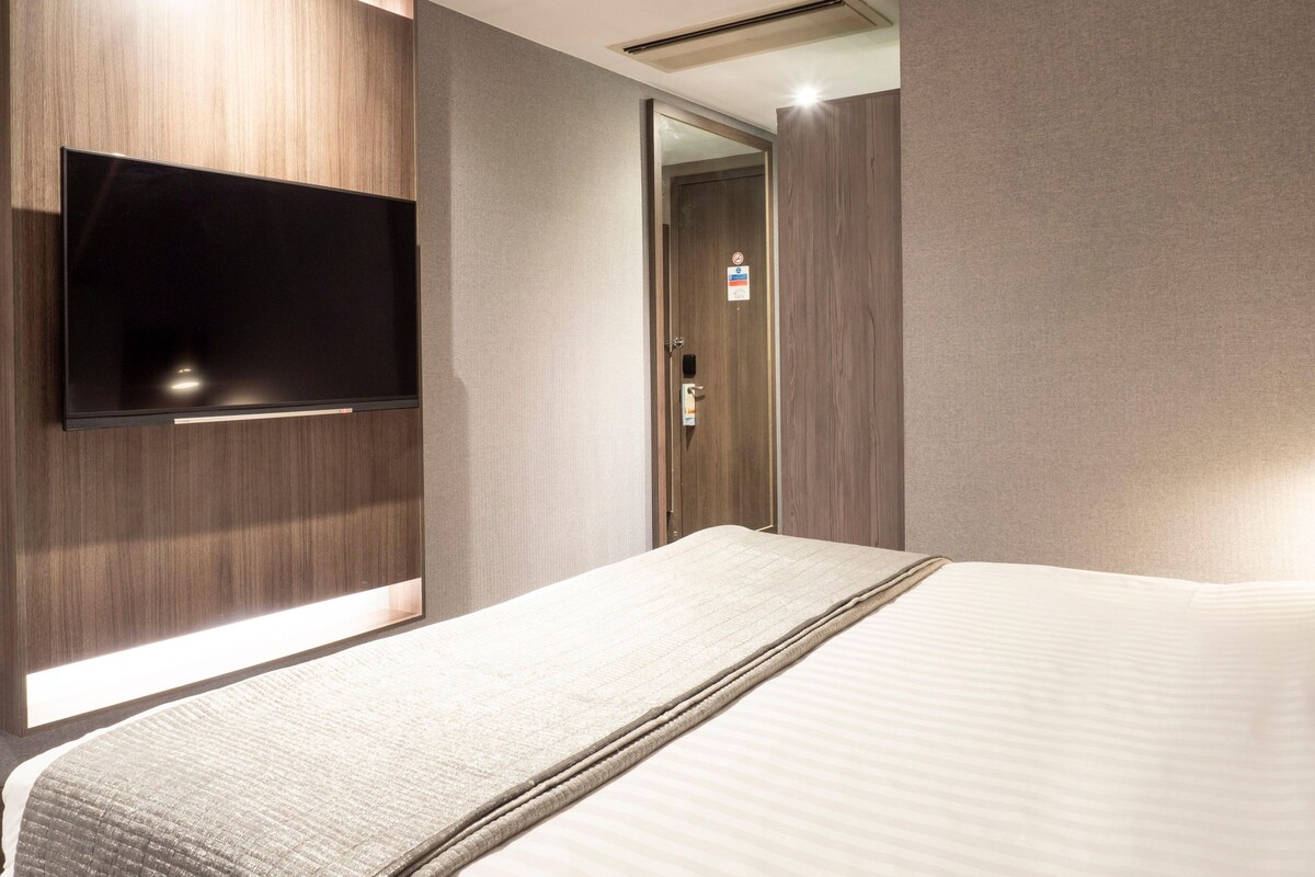 2 Bedroom Suite 2 Double