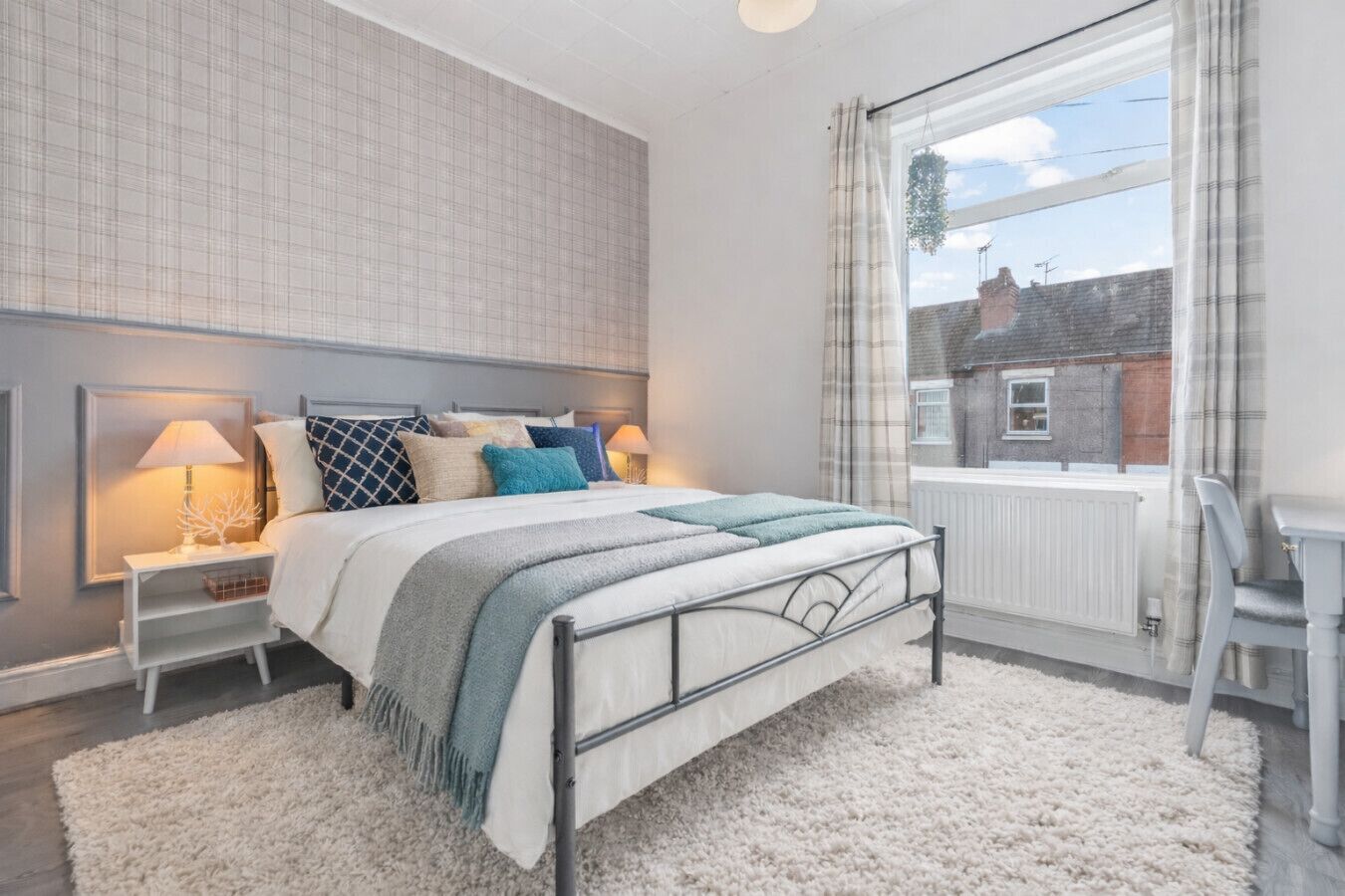 2 bedrooms, desk, iron/ironing board, travel cot