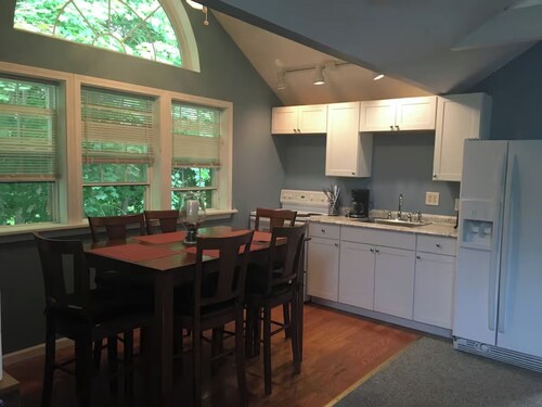 Creekside Loft + Allstar Deluxe