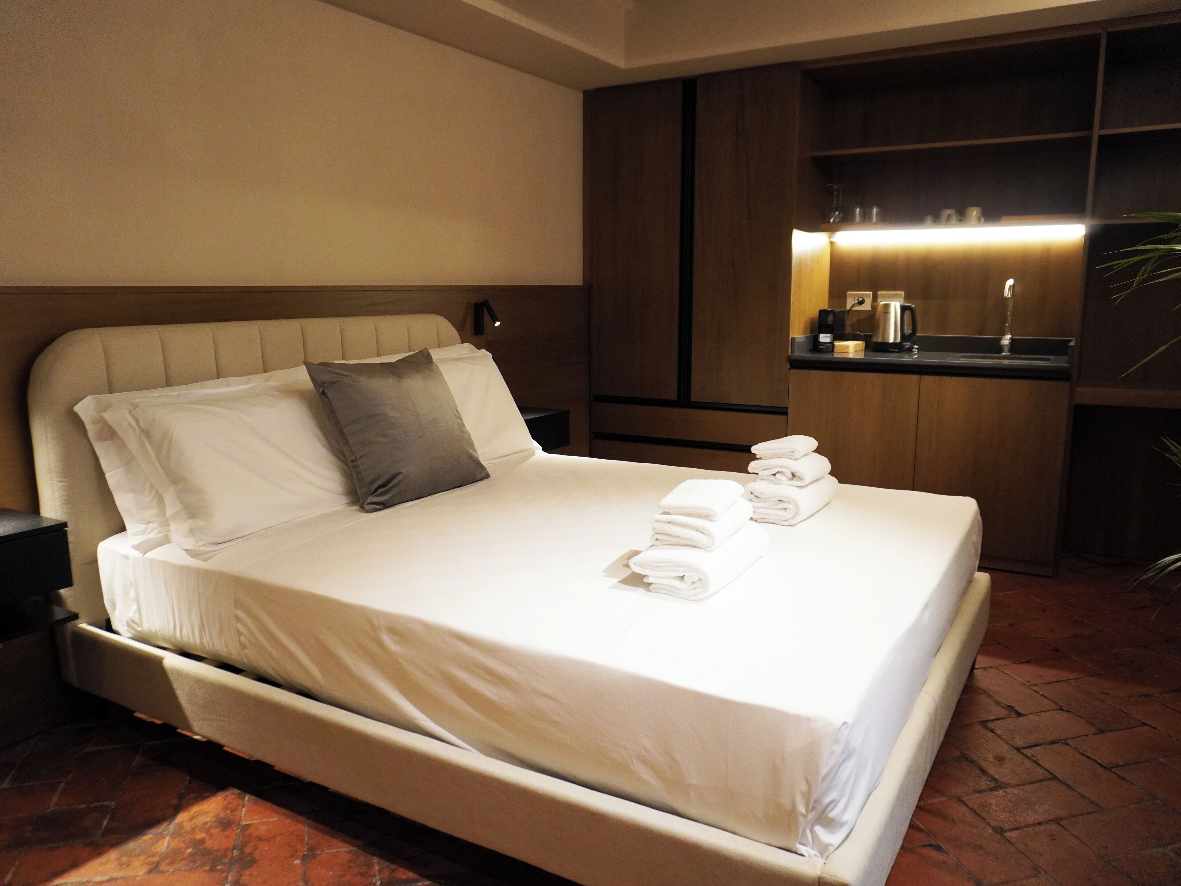 Deluxe Double Room, City View | Desk, laptop workspace, cribs/infant beds, free WiFi