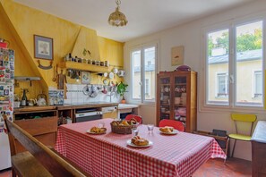 Apartamento, vista para a cidade | Cozinha privada