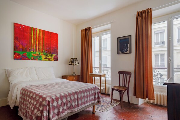 Departamento, vista a la ciudad | Tabla de planchar con plancha y wifi gratis 