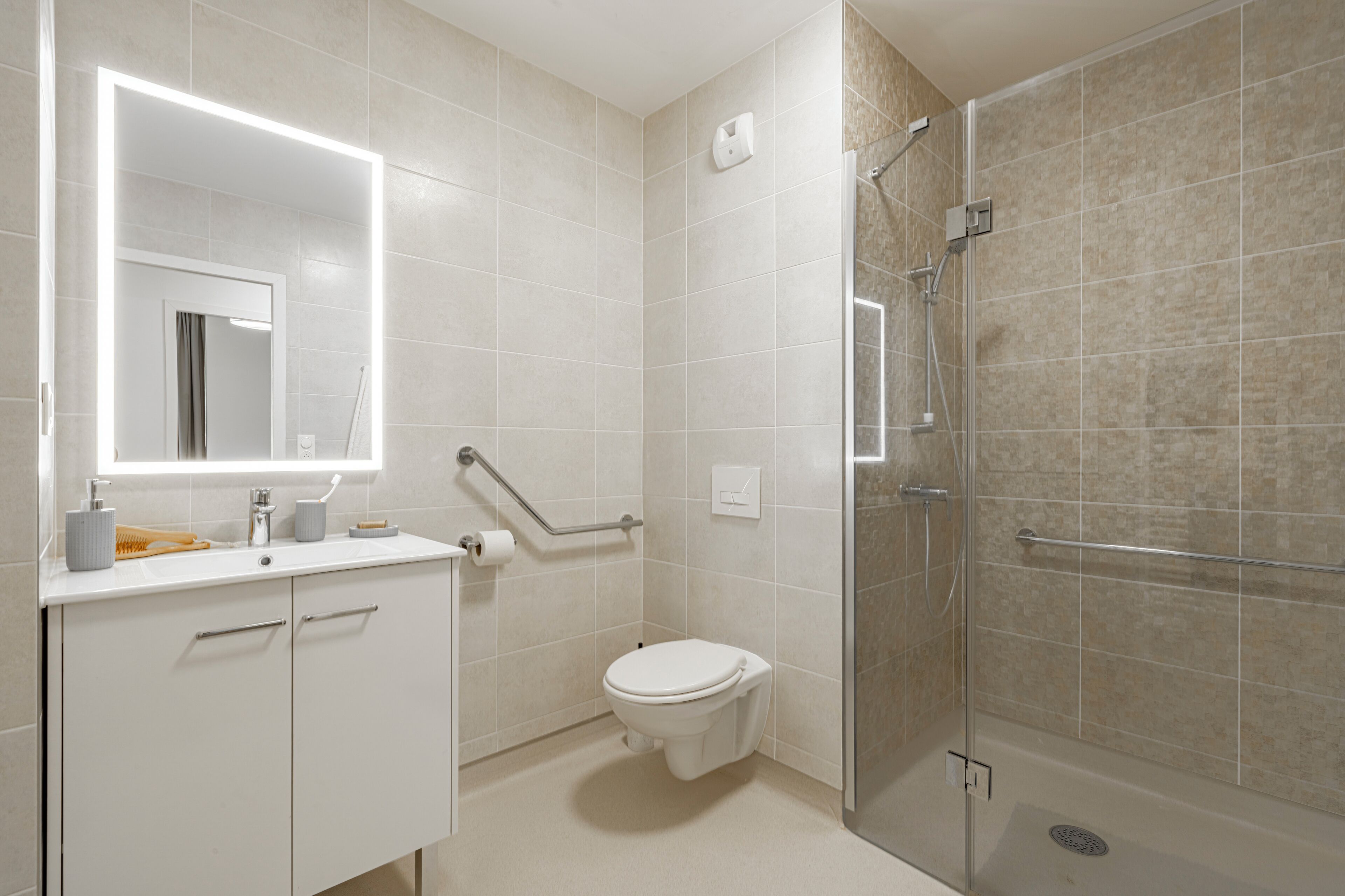 Family Apartment | Bathroom