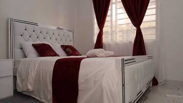 Iron/ironing board, WiFi, bed sheets