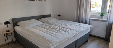 1 Schlafzimmer, Bügeleisen/Bügelbrett, Internetzugang, Bettwäsche