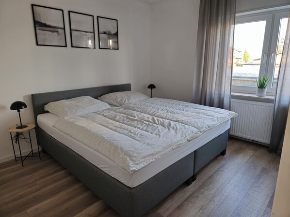 1 chambre, fer et planche à repasser, accès Internet, draps fournis