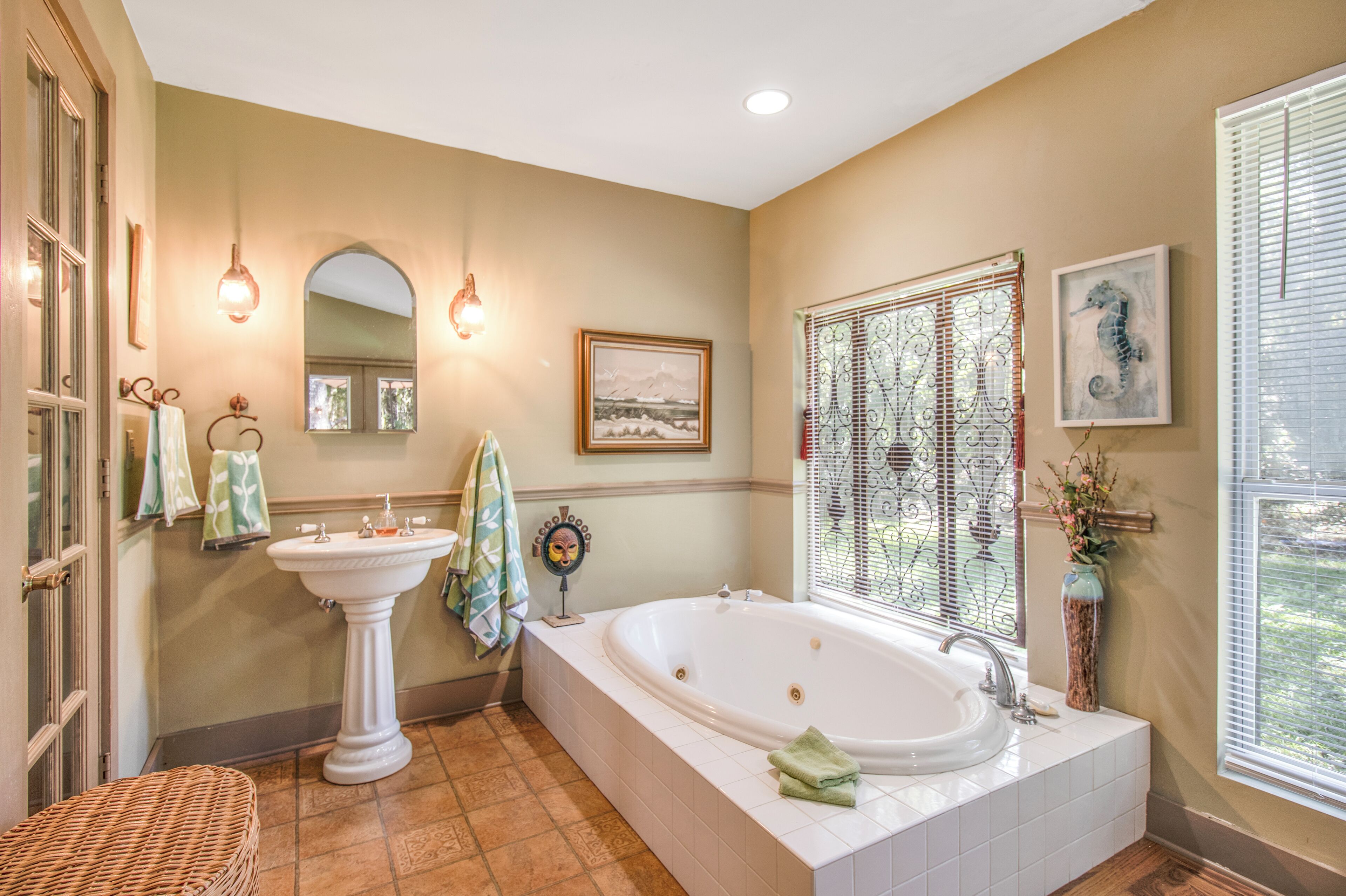 Hair dryer, towels, toilet paper