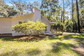 Unclassified image, 5 of 13, button