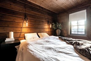 4 chambres, fer et planche à repasser, Wi-Fi, draps fournis