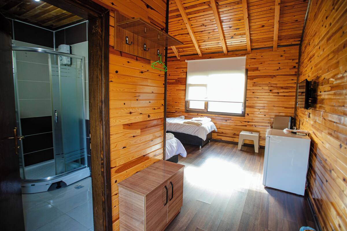 Bungalow, 2 Twin Beds, Mountain View, Mountainside