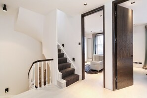 Interior - Super premium - Cadogan Square 3 bedroom apartment (London)