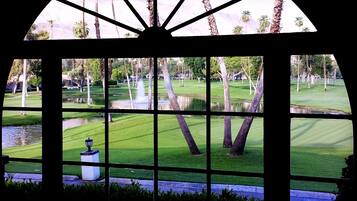 ุงูู
ูุดุฃุฉ ู
ู ุงูุฏุงุฎู