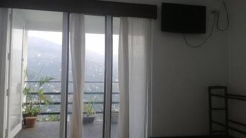 Chambres insonorisées, fer et planche à repasser, Wi-Fi gratuit