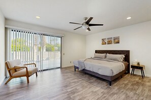 2 soverom, strykejern/-brett, internettilgang og sengetøy