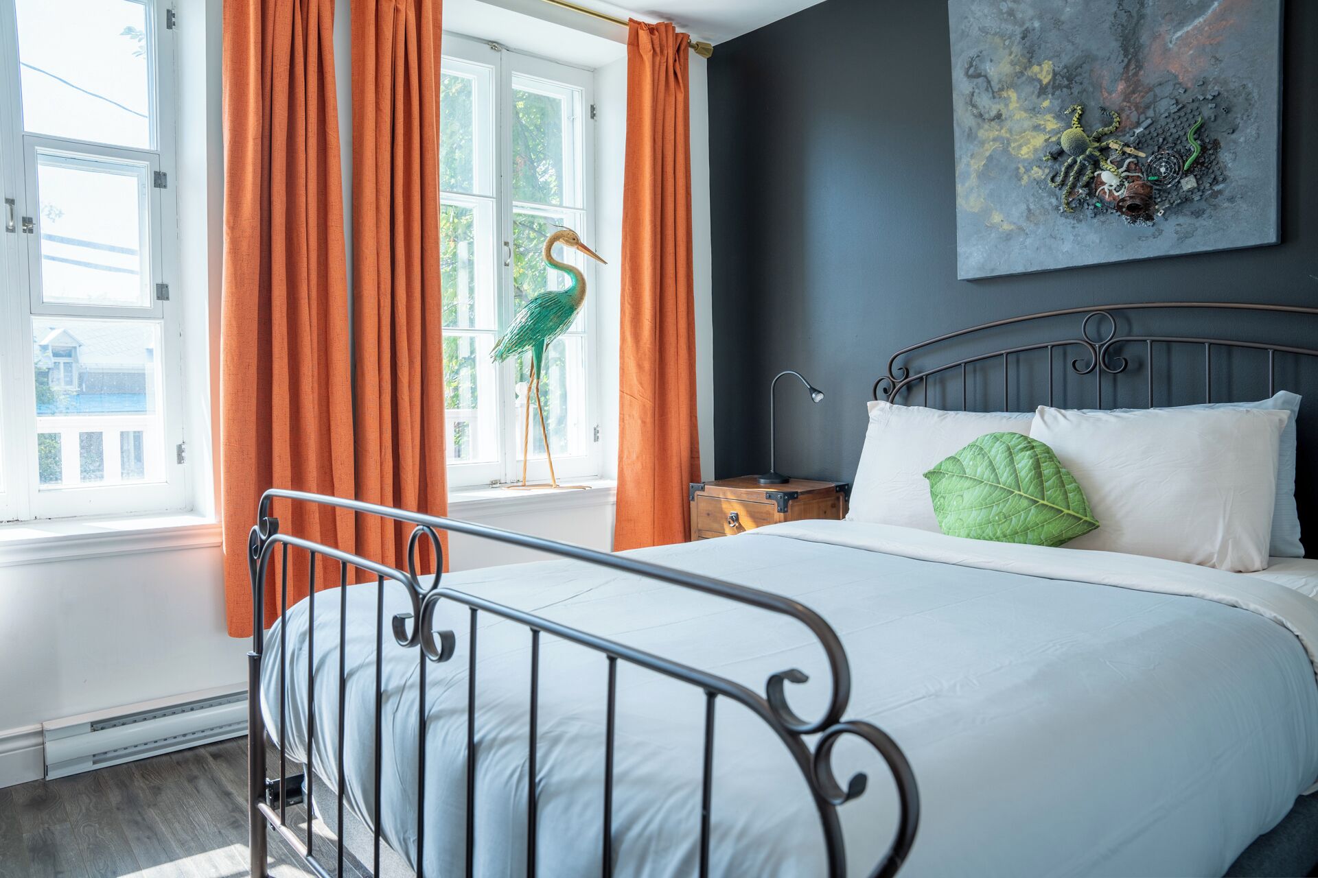 Internet, bed sheets