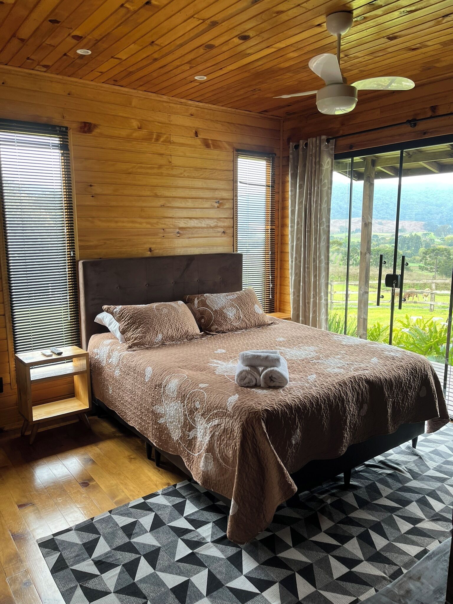 2 camere, ferro/asse da stiro, Wi-Fi gratuito, lenzuola