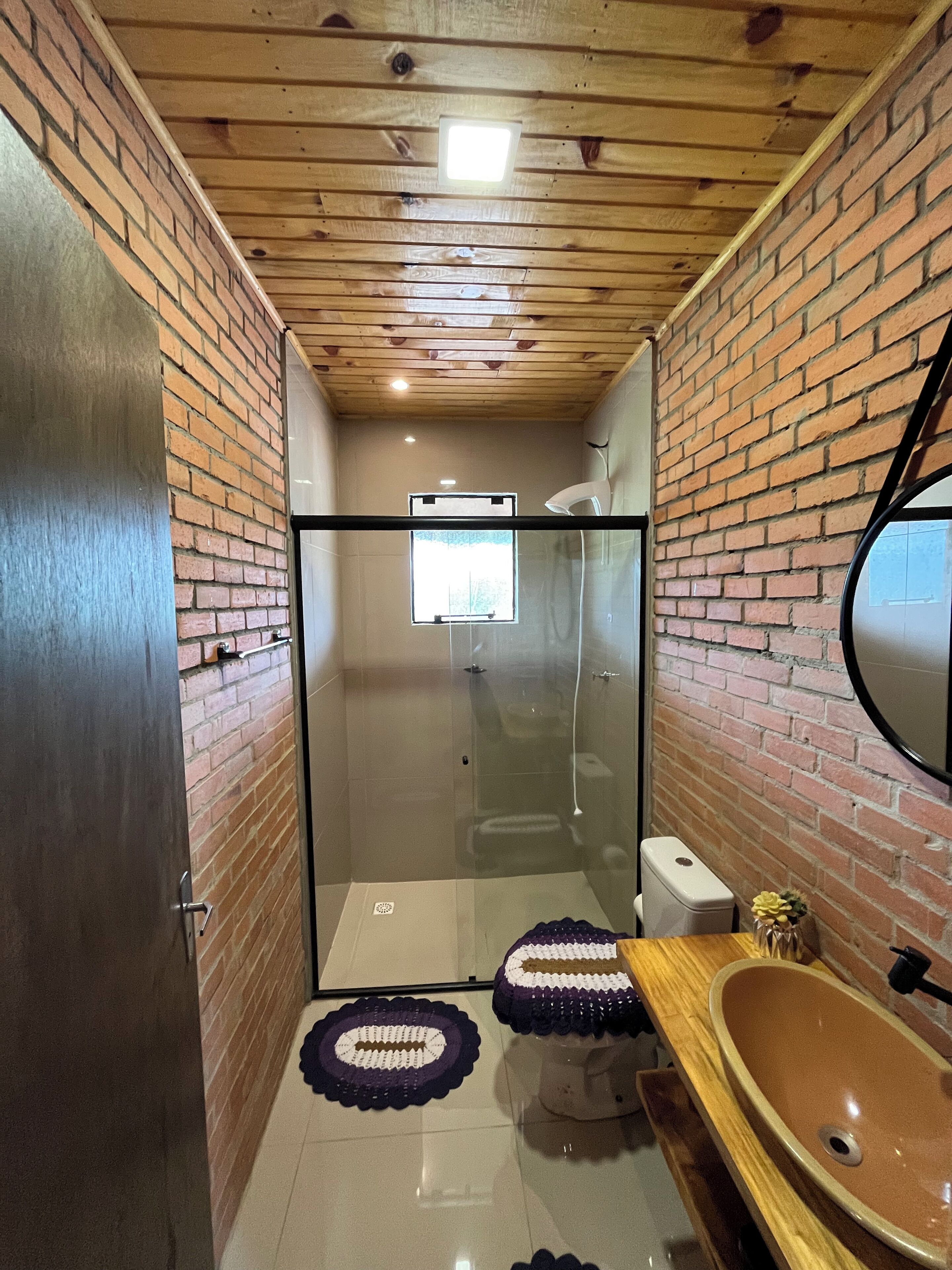 Shower, towels, toilet paper