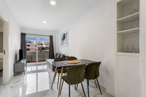 Dining - Vacation Home 'Precioso Apartamento Santa Cruz' with Wi-Fi (Santa Cruz de Tenerife)