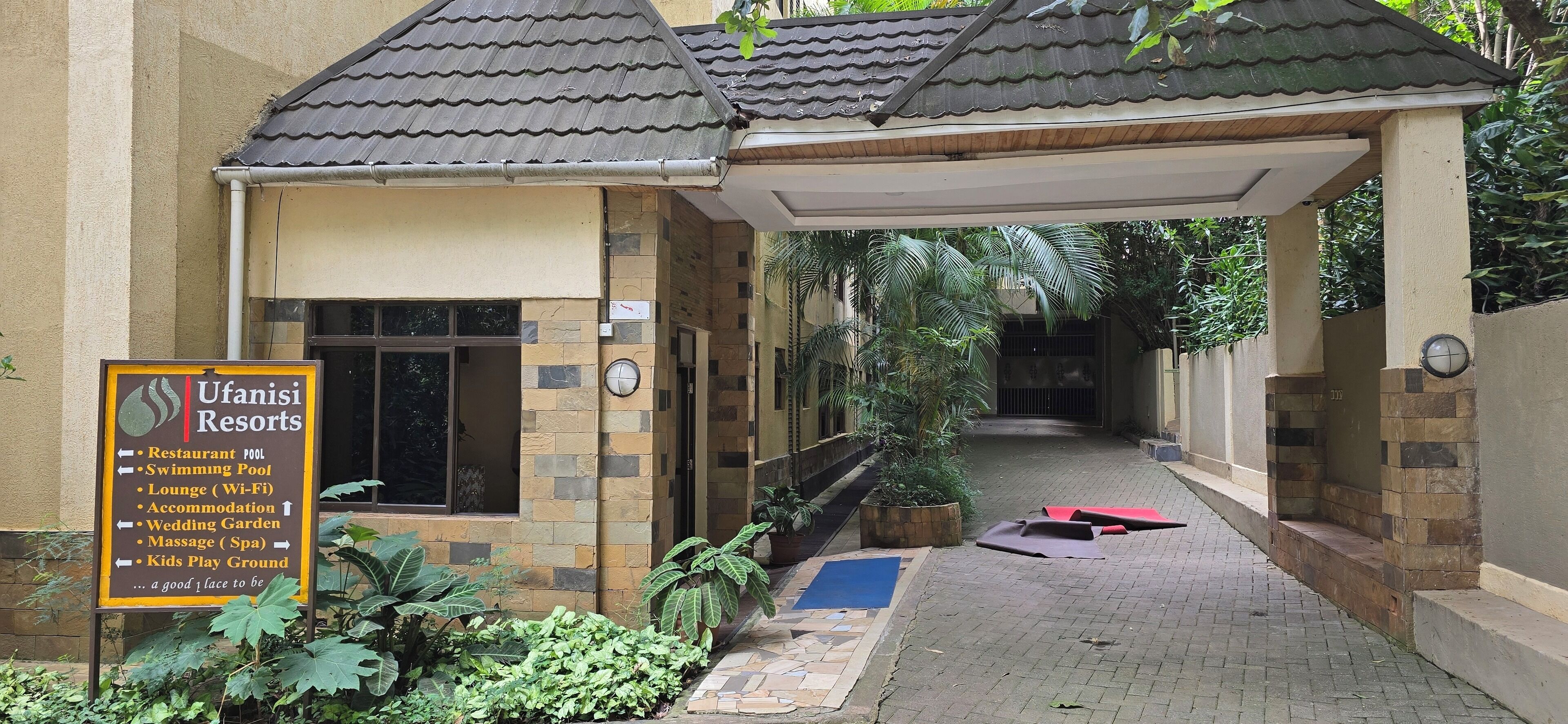 Fachada de la propiedad