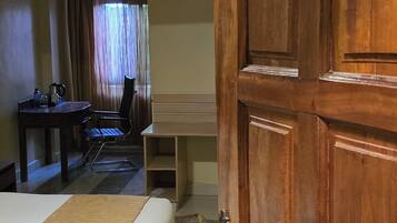 Coffres-forts dans les chambres, bureau