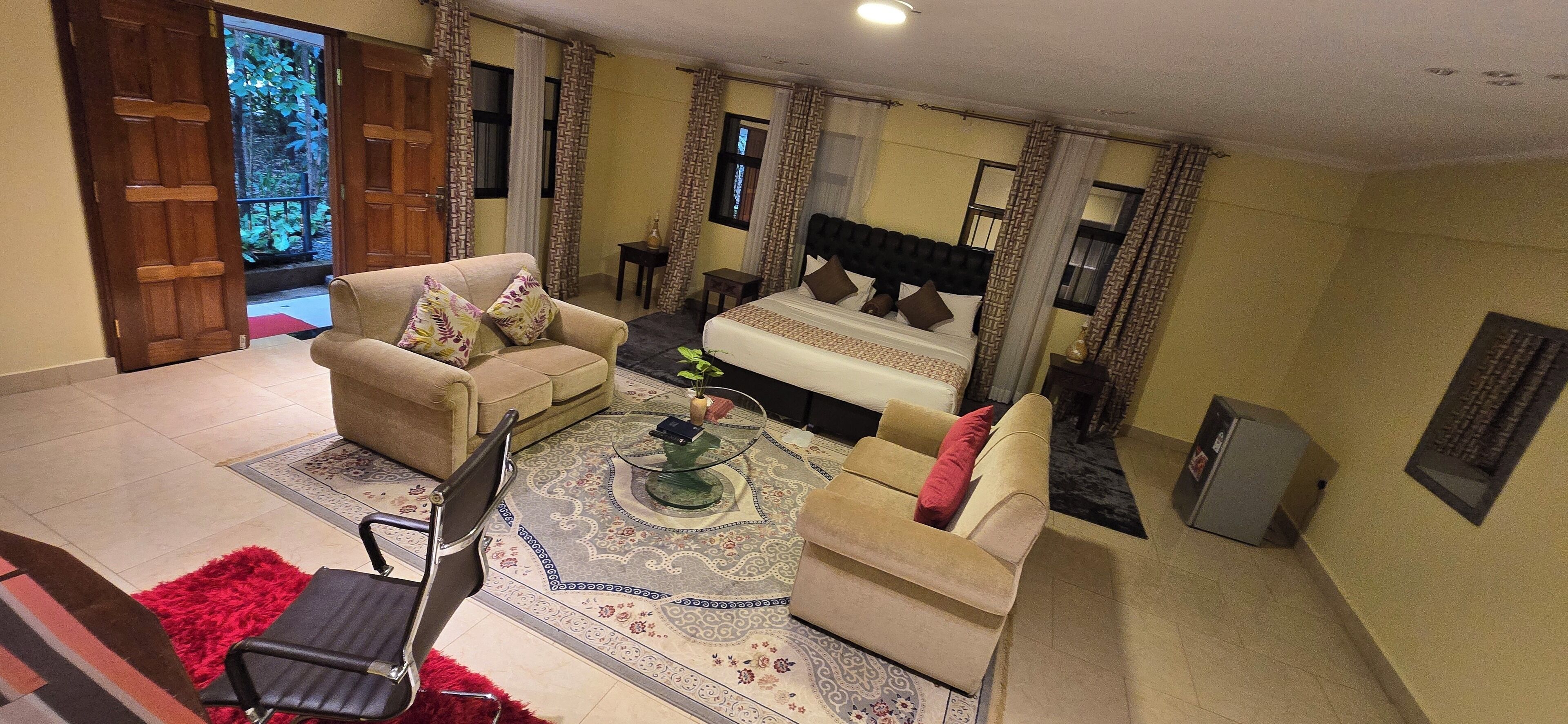In-room safe, desk, laptop workspace, soundproofing