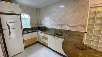 Basic Apartment | Private kitchen