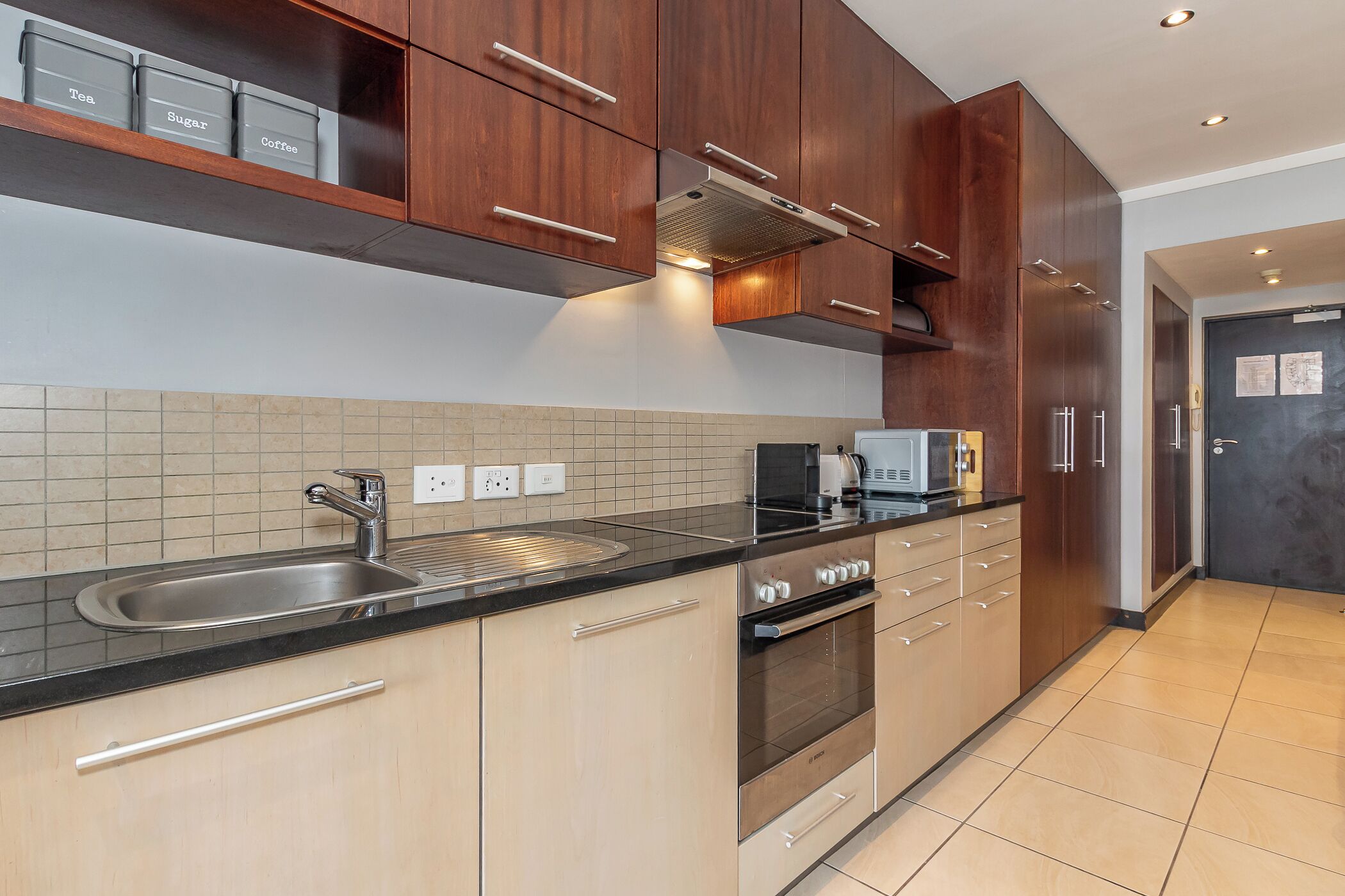 Studio | Private kitchenette | Cookware/dishes/utensils