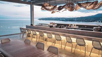 Bar (in der Unterkunft)