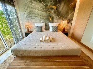 2 Schlafzimmer, Zimmersafe, Schreibtisch, Bügeleisen/Bügelbrett