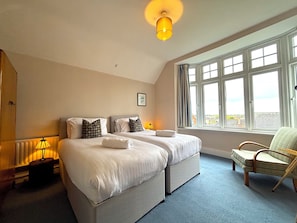 Iron/ironing board, free WiFi, bed sheets