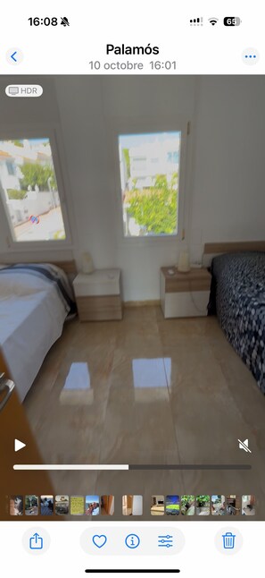 3 soverom, strykejern/-brett og sengetøy