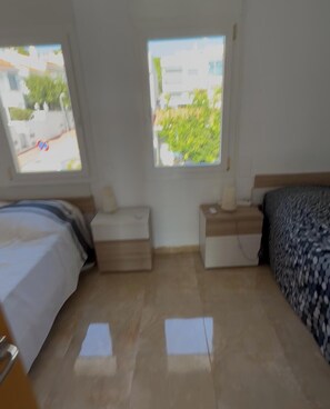 3 bedrooms, iron/ironing board, bed sheets