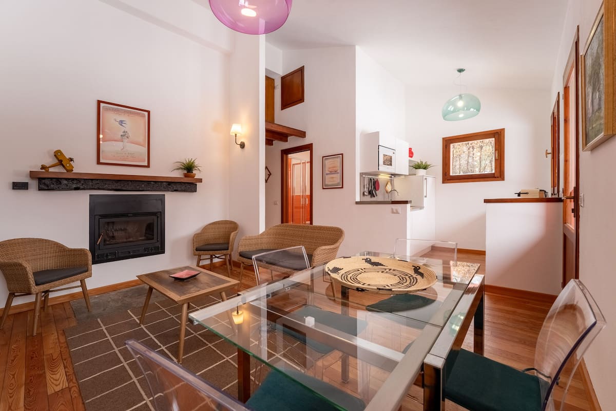 Standard Apartment, 2 Bedrooms | Living area | 30-inch TV with satellite channels