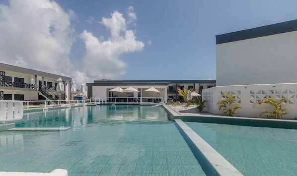 Basic Apartment | Pool | Outdoor pool - Apts in a Condo With Barbecue and Pool in the Best Location of Arraial D'ajuda Dvbs (Porto Seguro)
