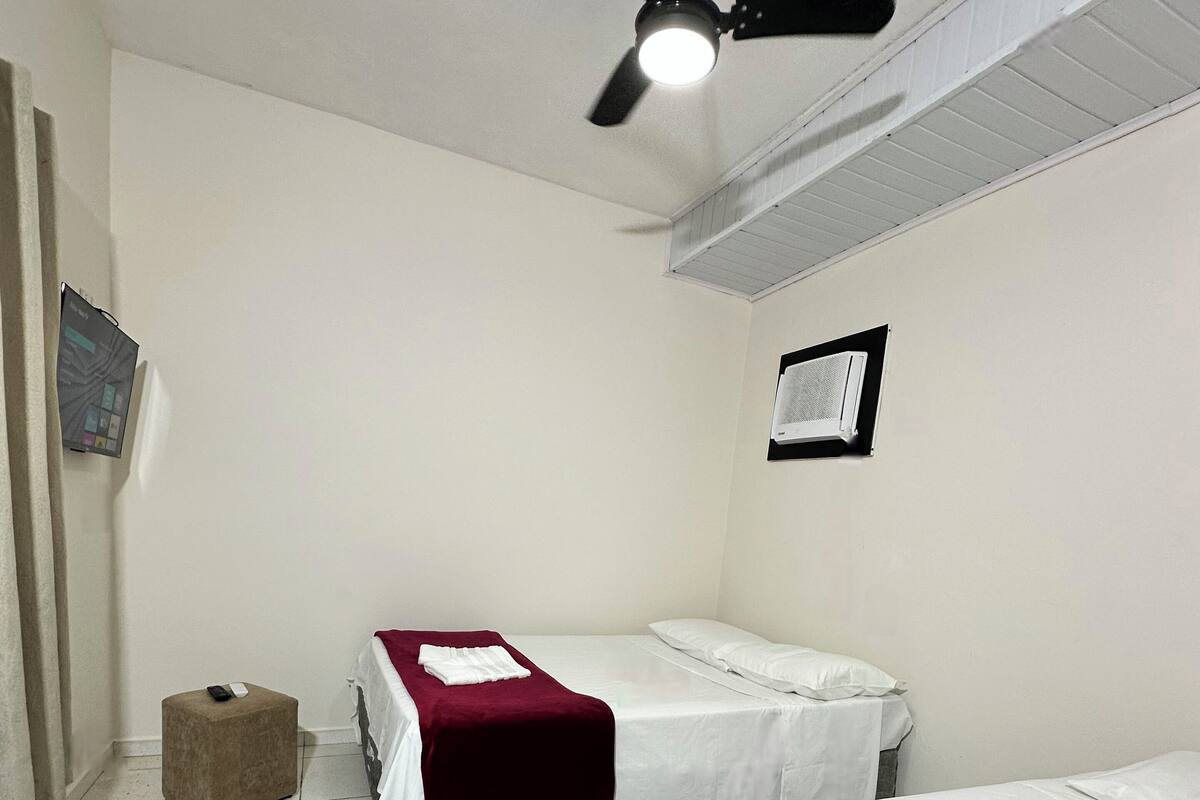 Habitación triple estándar | Wifi gratis y ropa de cama