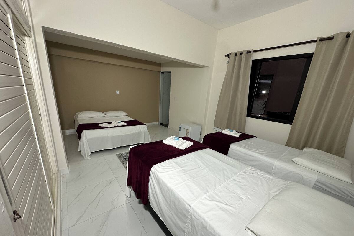 Suite familiar, vistas al jardín | Wifi gratis y ropa de cama